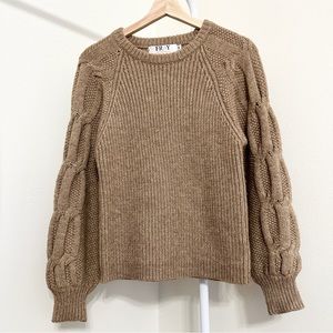 Women’s Boutique Tan Chunky Knit Sweater Puffed Cable Knit Sleeves Size Medium